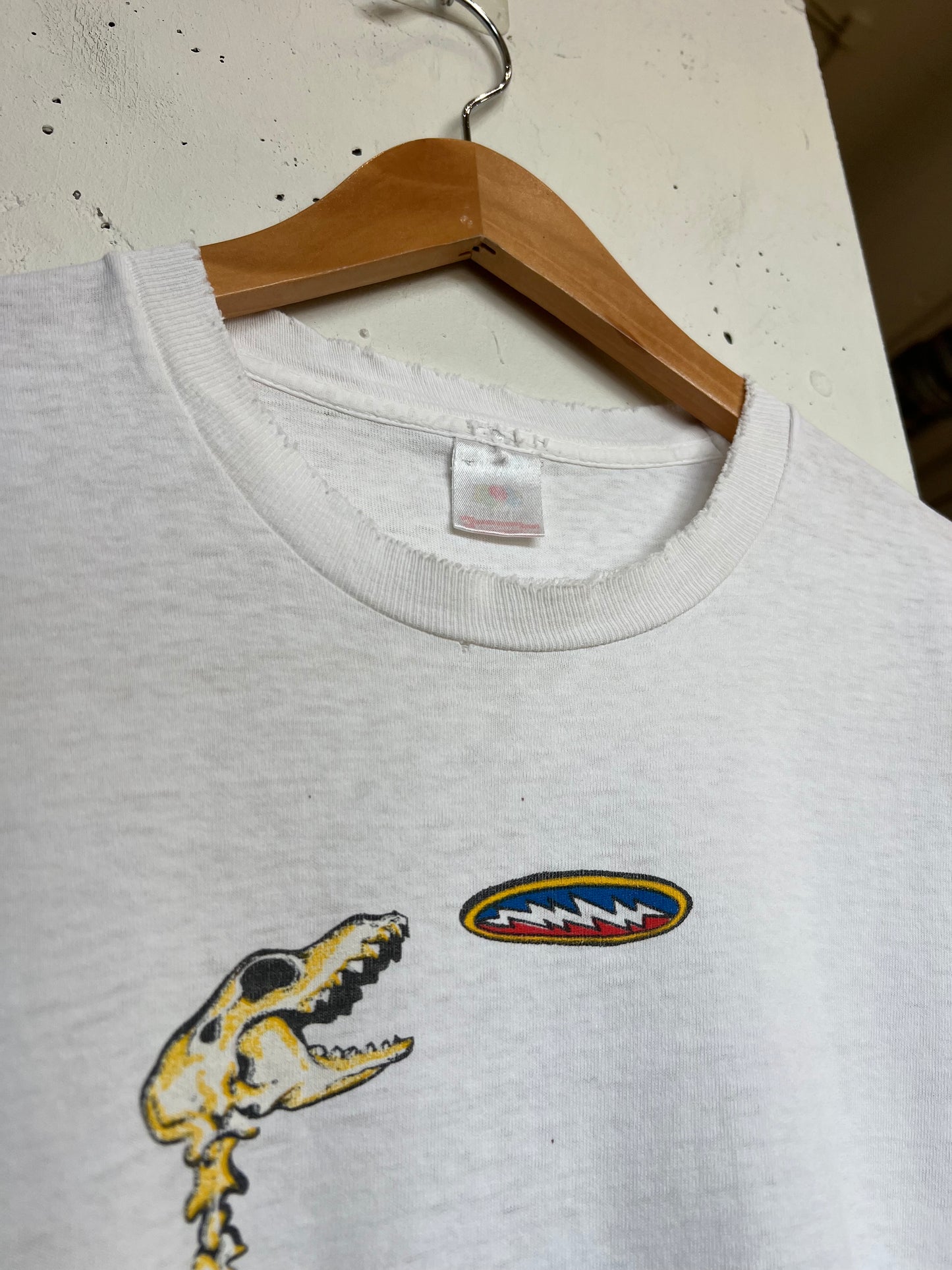 Vintage 90s Grateful Dead Dog “Frisbee” Tee