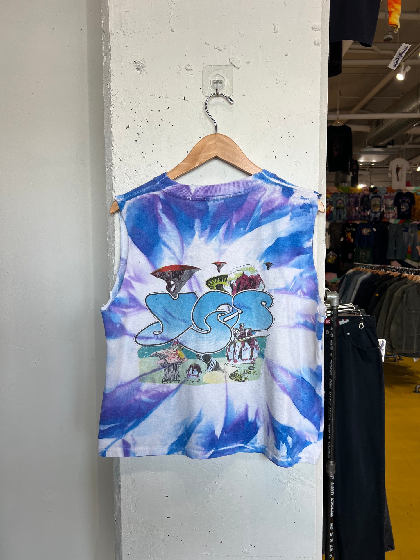 Vintage Yes Thrashed Cut Off Tee