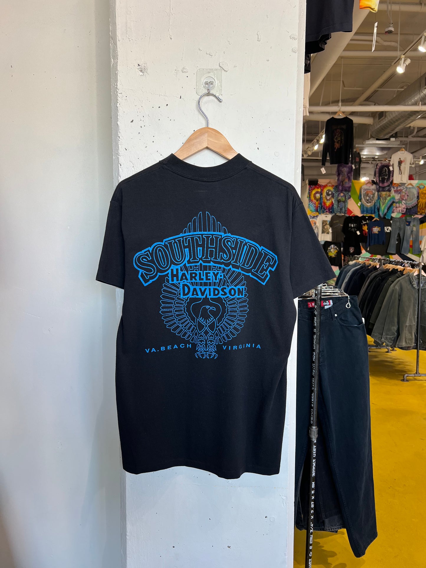 Vintage 1986 VA.Beach Harley Davidson 3D Emblem Tee