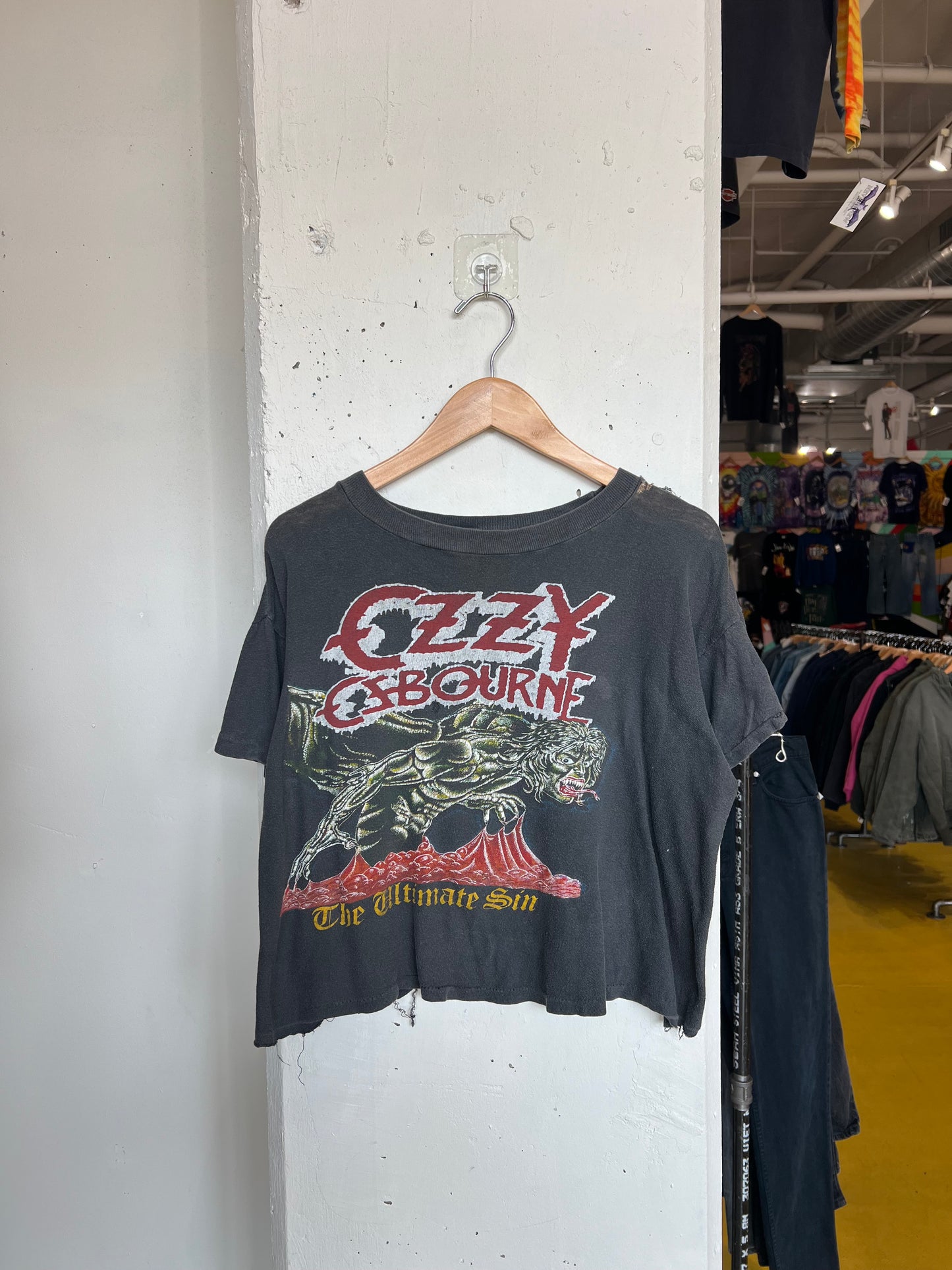 Vintage 80s Ozzy Osbourne “The Ultimate Sin” Thrashed Parking Lot Bootleg Tee