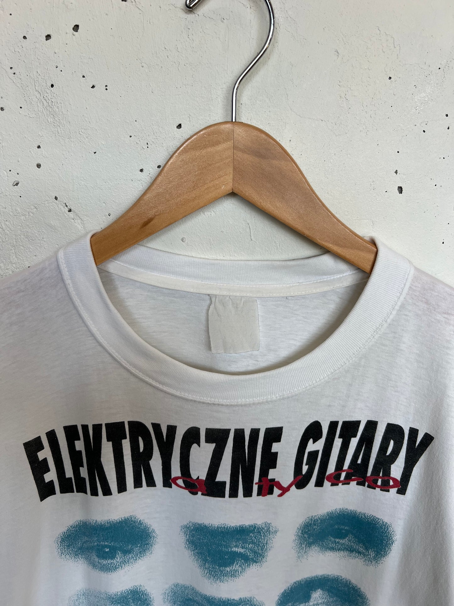 Vintage Elektryczne Gitary “a ja nic” Tee