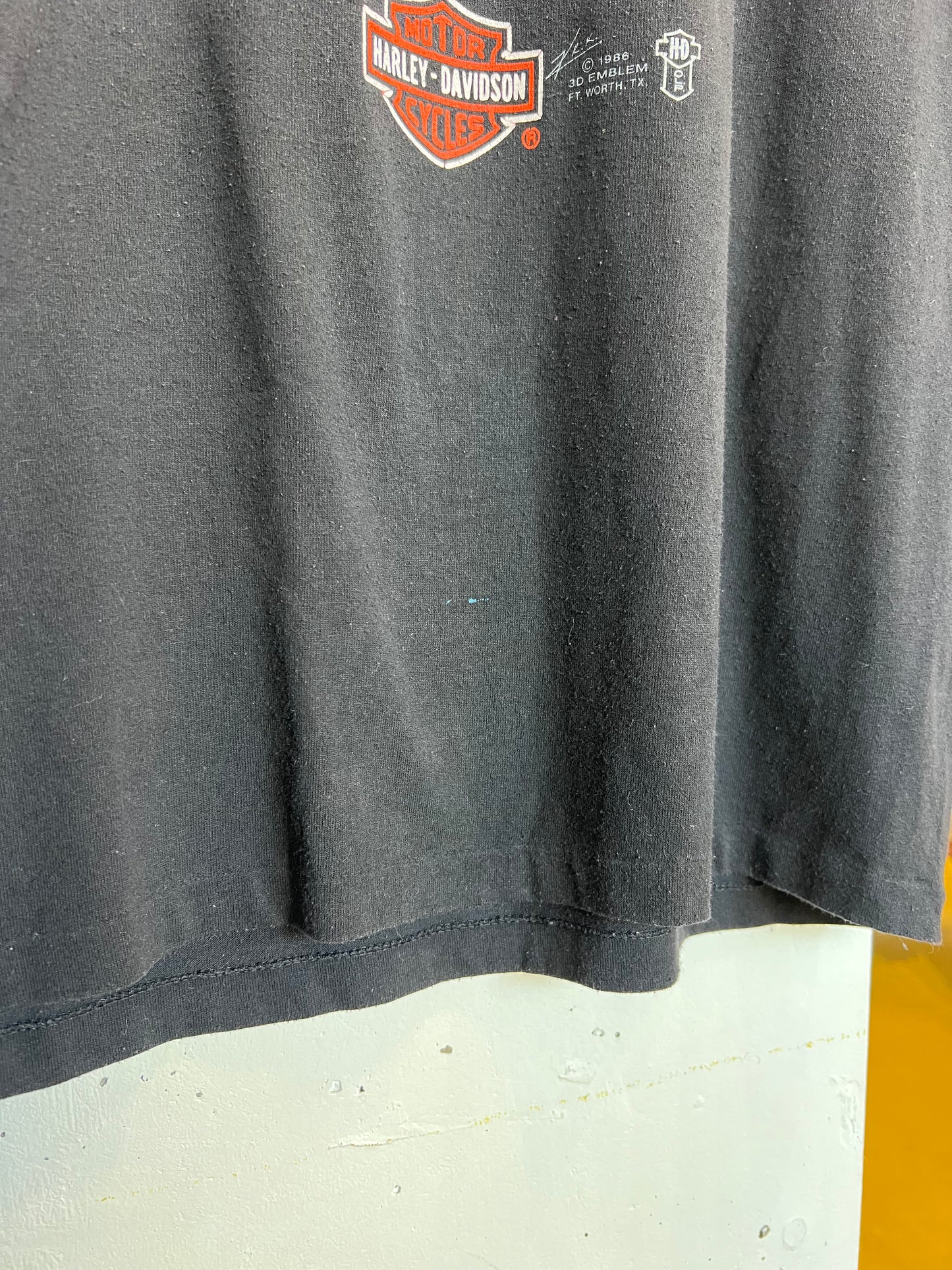 Vintage 1986 VA.Beach Harley Davidson 3D Emblem Tee