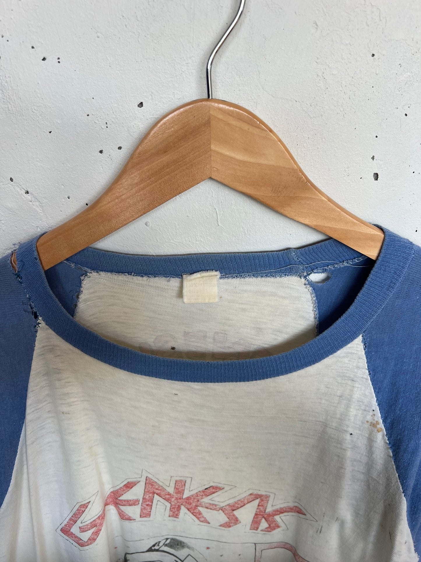 Vintage 80s Genesis Thrashed Parking Lot Bootleg World Tour Raglan Tee