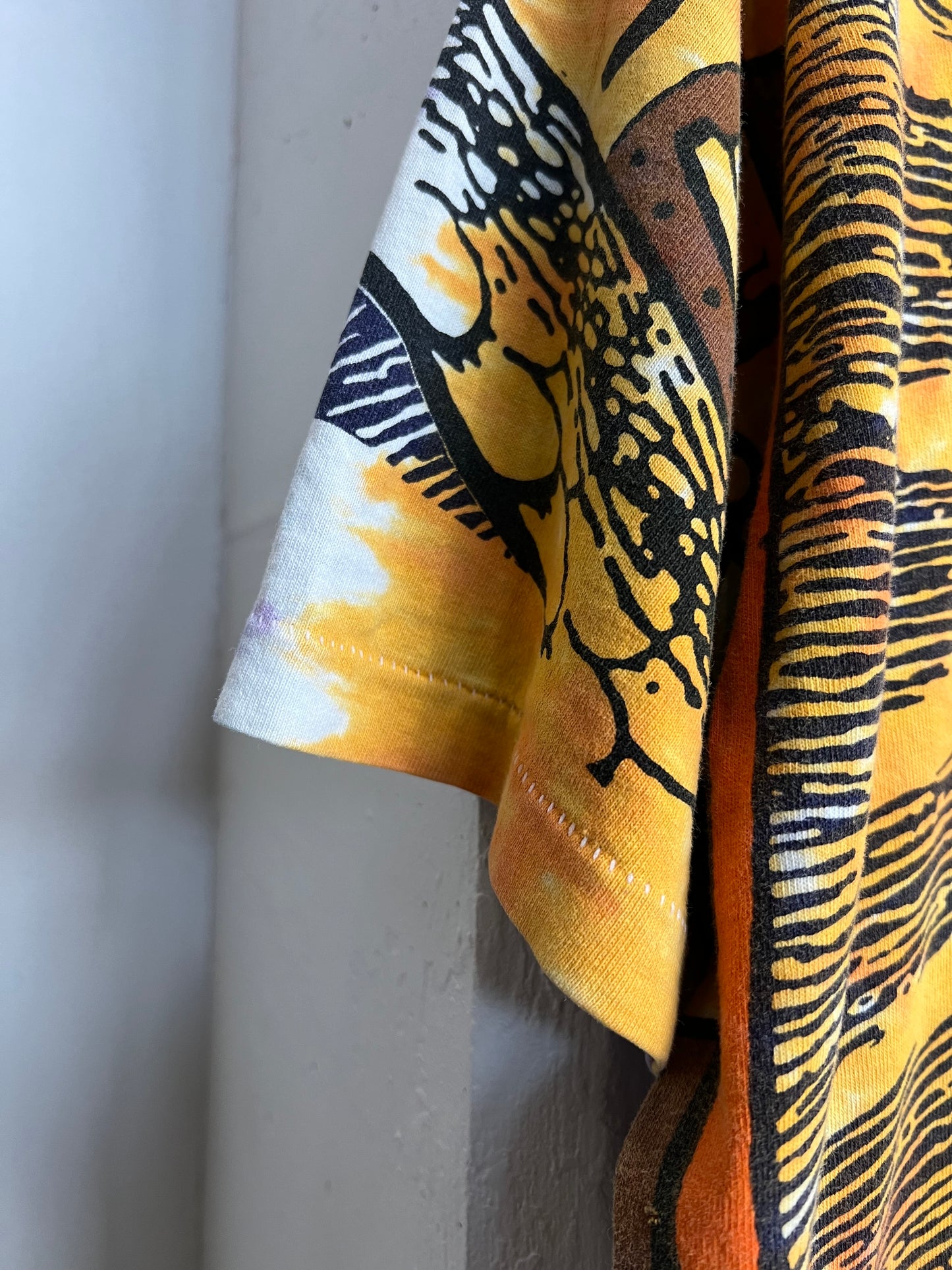 Vintage 90s Sun & Moon Liquid Blue Tie Dye Tee