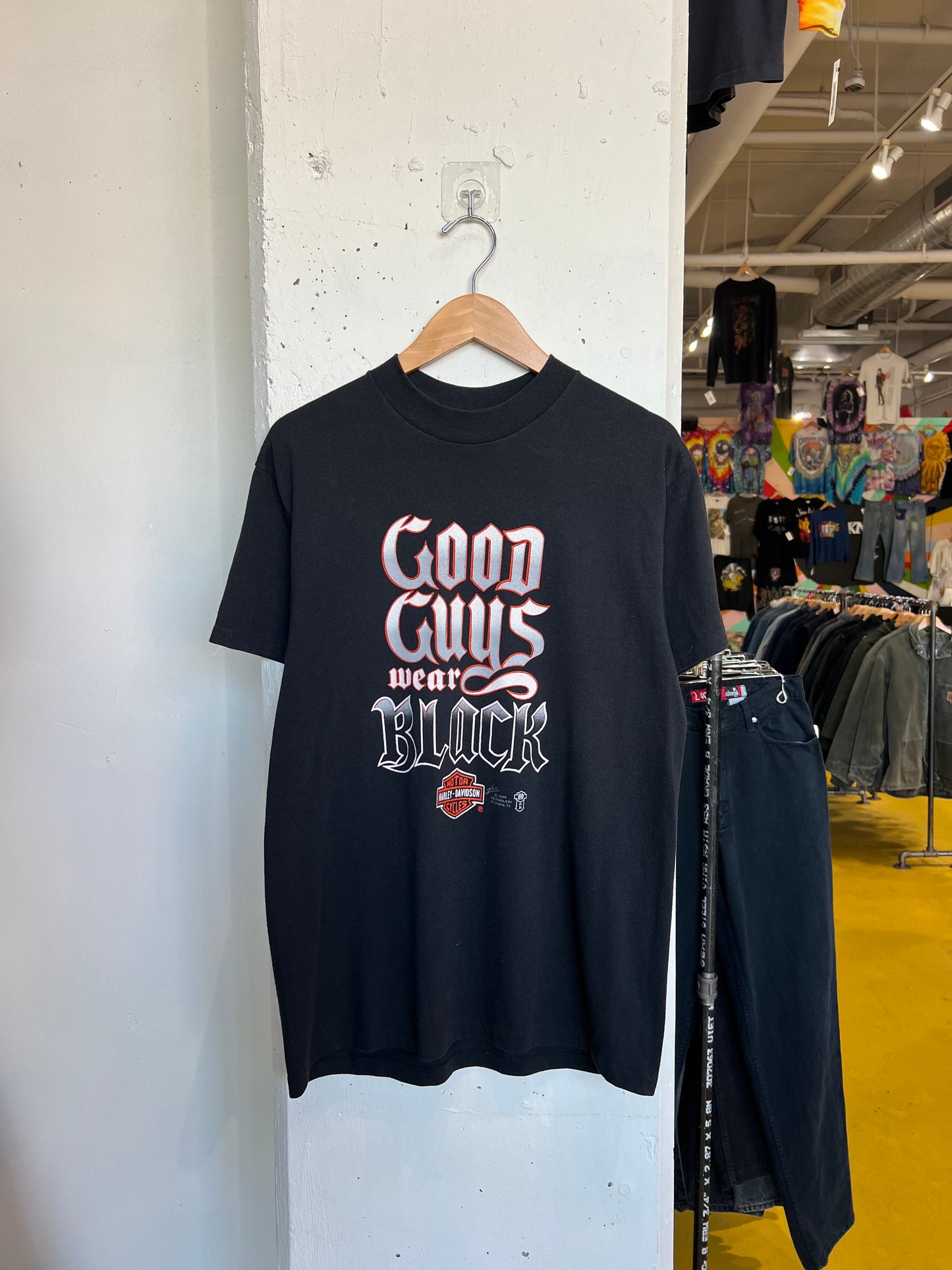 Vintage 1986 VA.Beach Harley Davidson 3D Emblem Tee