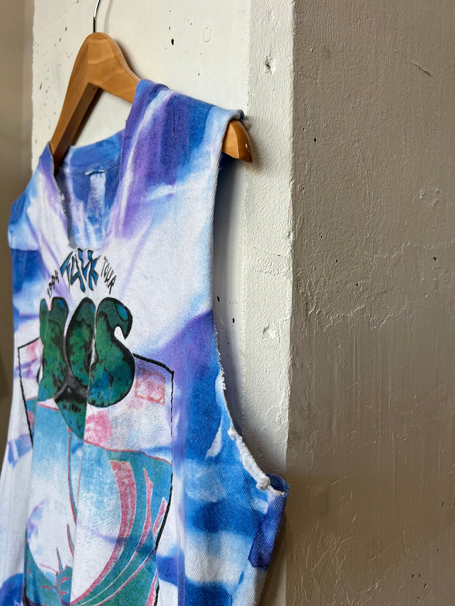 Vintage Yes Thrashed Cut Off Tee