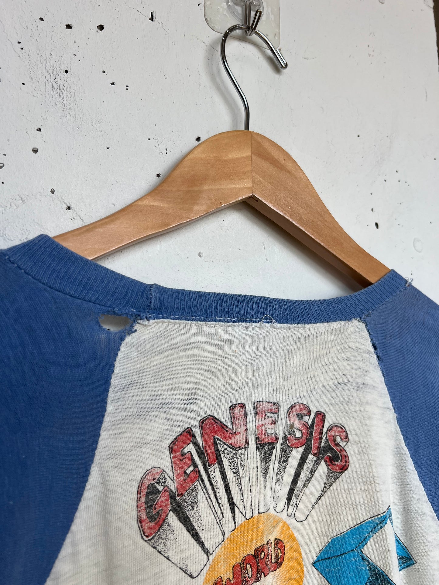 Vintage 80s Genesis Thrashed Parking Lot Bootleg World Tour Raglan Tee
